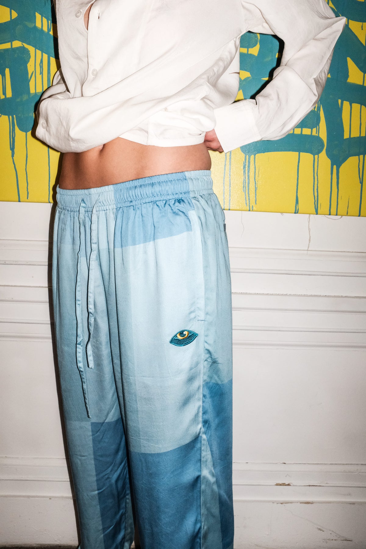 les aristochats Savannah baby blue pants, drawstring waist detail