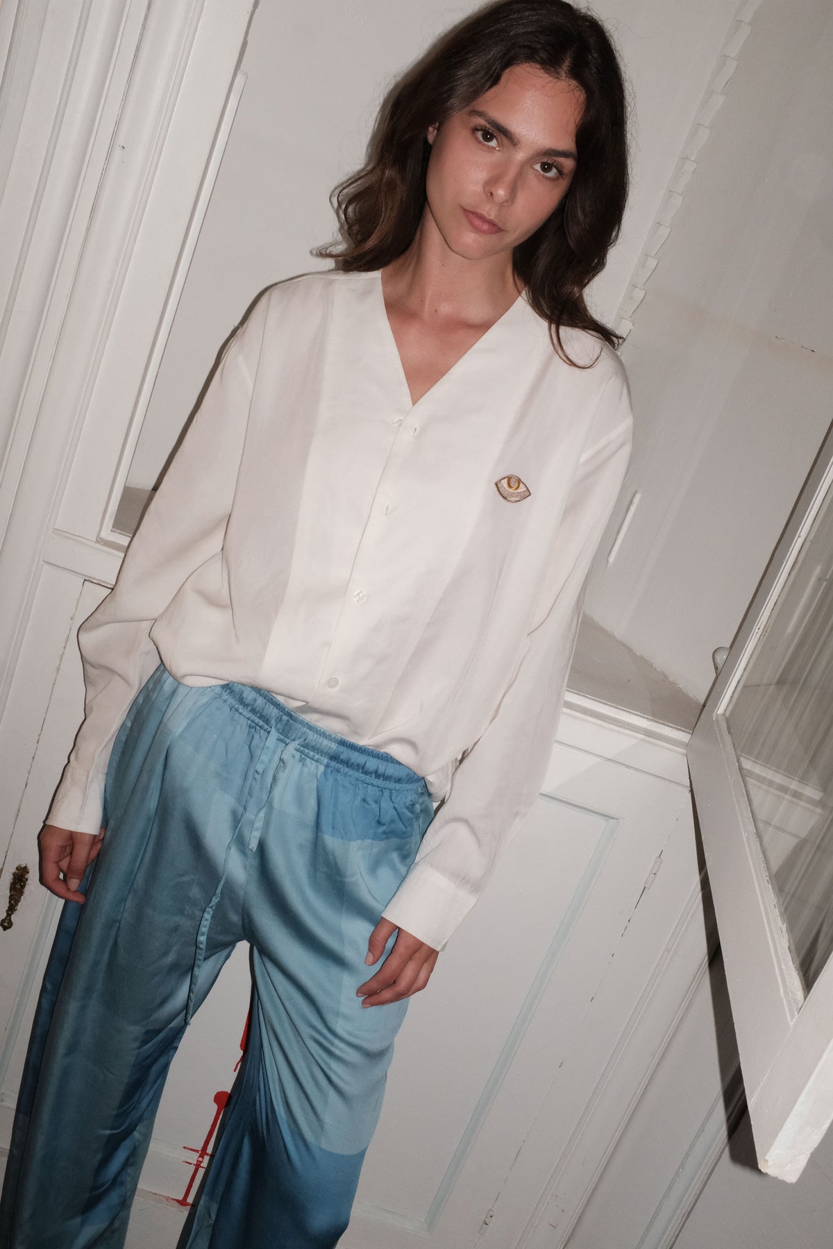 les aristochats Serengeti collarless shirt in cream TENCEL, unisex, front view
